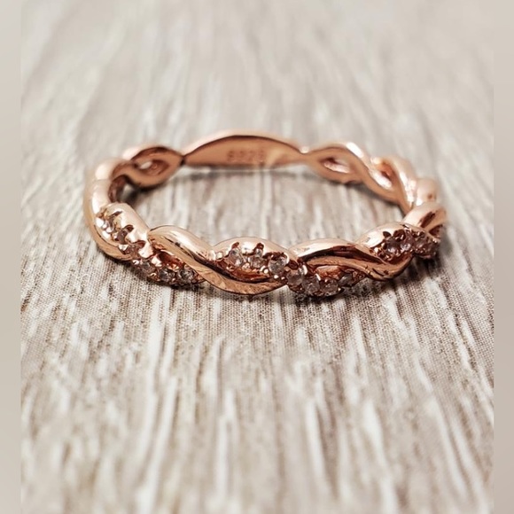 14k Rose Gold Ring with CZ Stones- Elegant and Beautiful - Picture 1 of 3